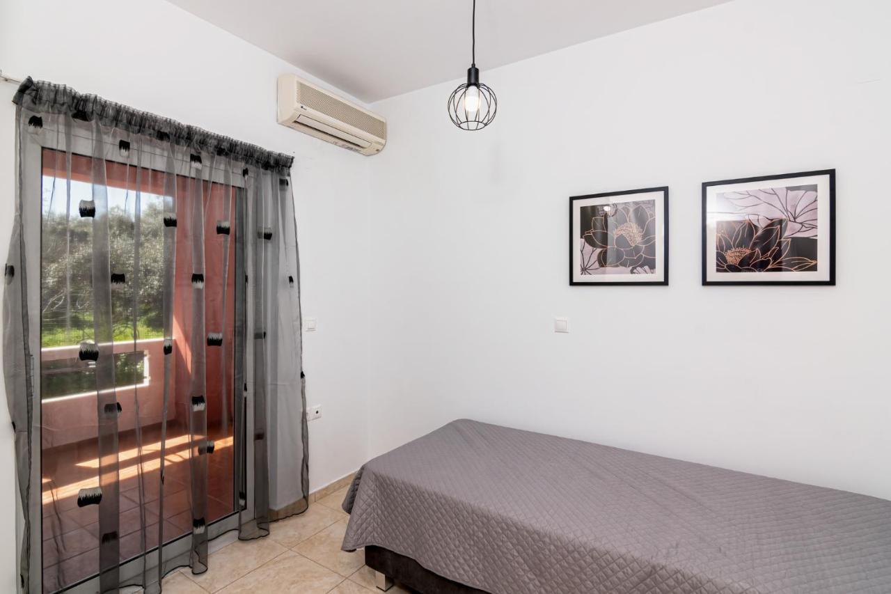 Bona'S Guest House Agia (Chania, Crete) Exterior foto